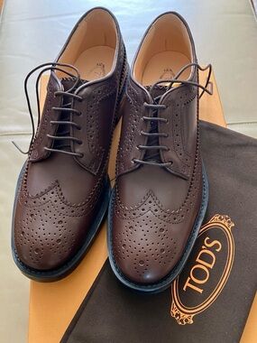 Tod’s Brogue Leather Oxfords